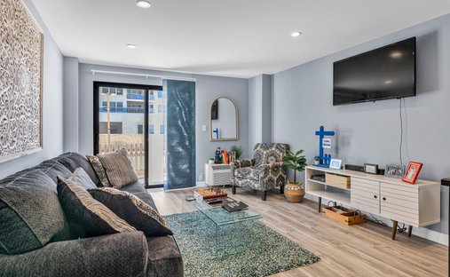 Co Op in Long Beach, New York, United States 1