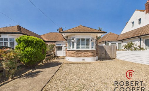 Bungalow in South Ruislip, Hillingdon, England 1