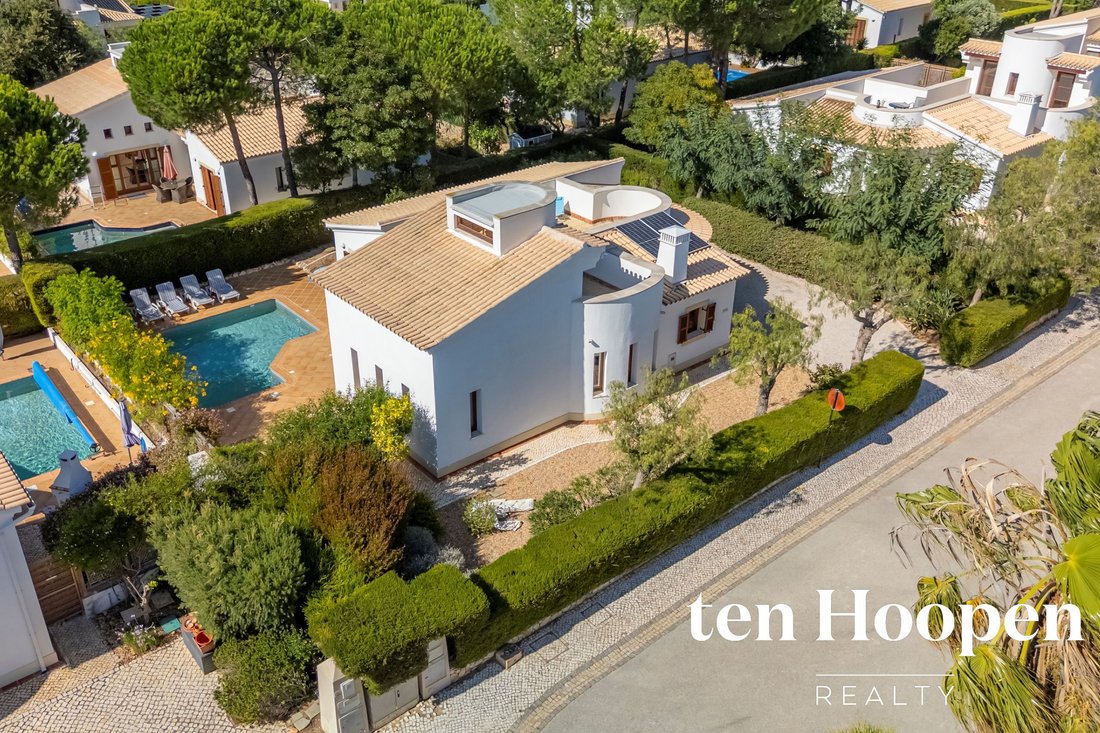 Villa in Vila do Bispo e Raposeira, Algarve, Portugal 2 - 18780477