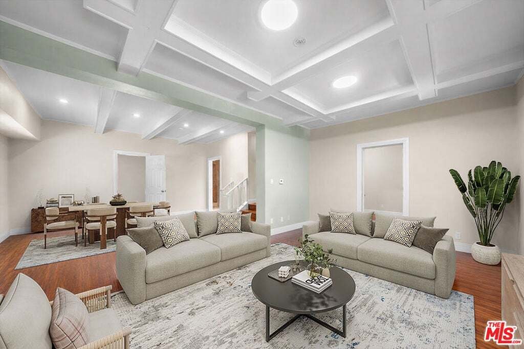 Los Angeles, California, United States 5 - 18779387