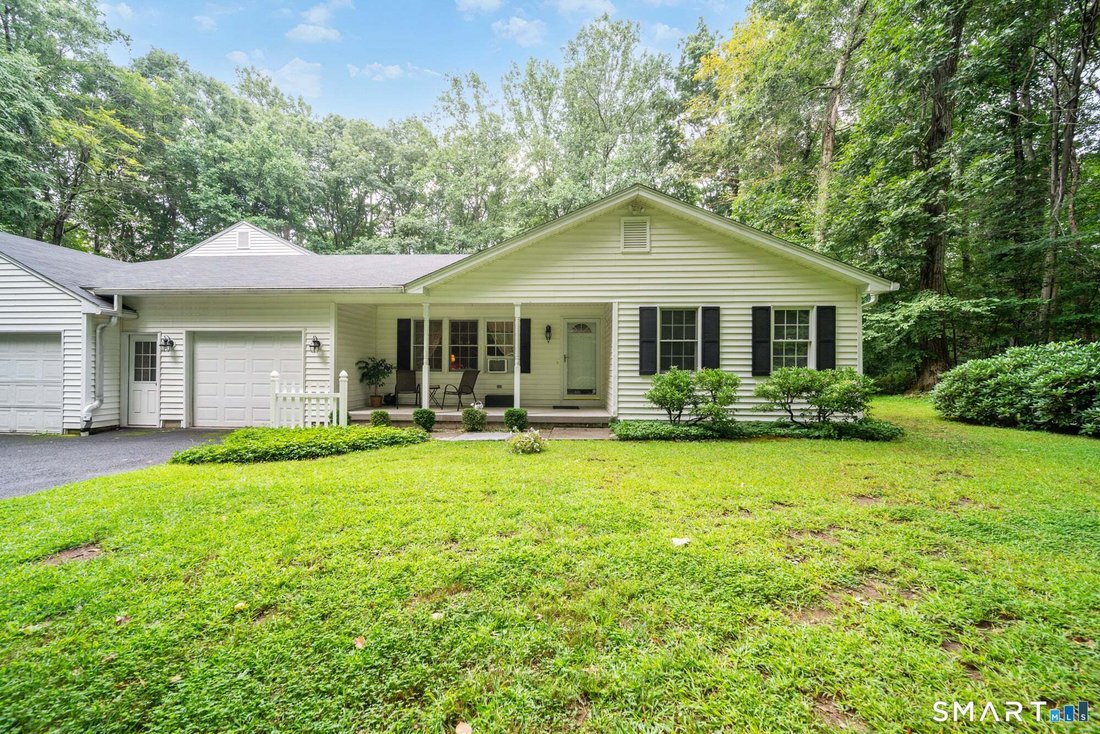 House in Southbury, Connecticut, United States 2 - 18778573