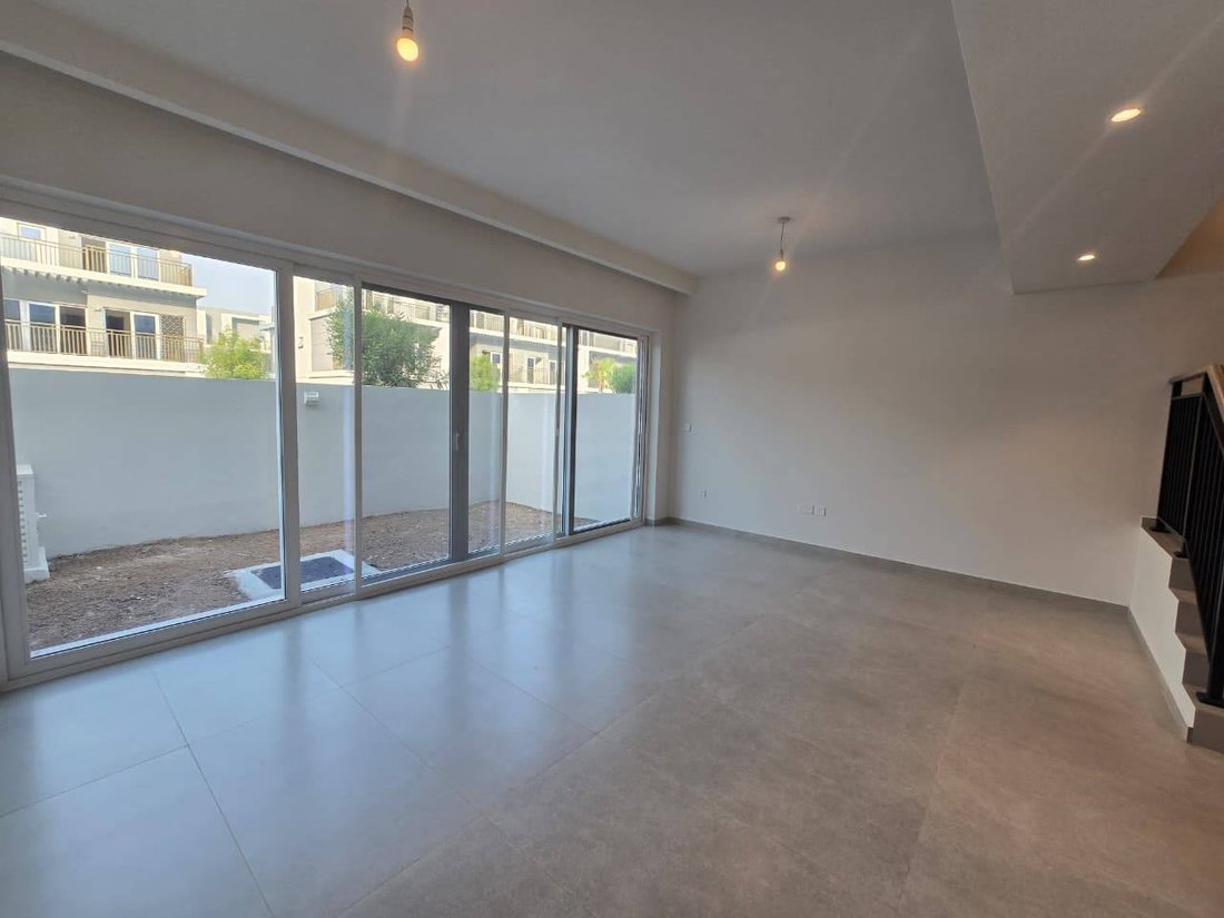 Villa in Damac Hills 2, Dubai, United Arab Emirates 1 - 17075313