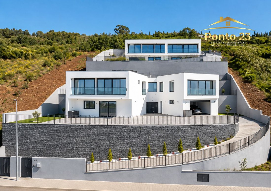 Villa in Santa Cruz, Madeira, Portugal 2 - 14134530