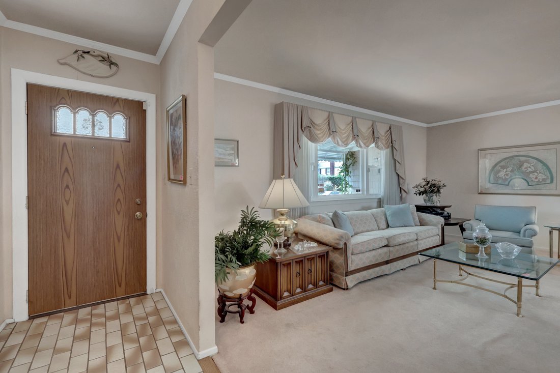 Casa a New Hyde Park, New York, Stati Uniti 4 - 18748317