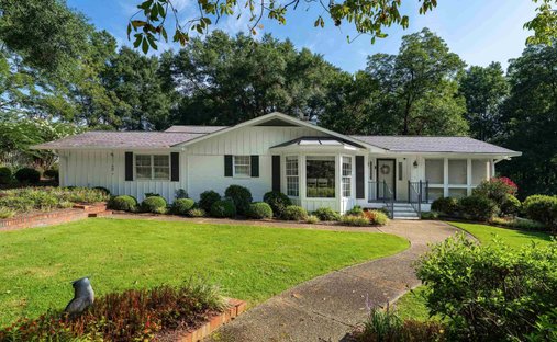 House in Blountsville, Alabama, United States 1