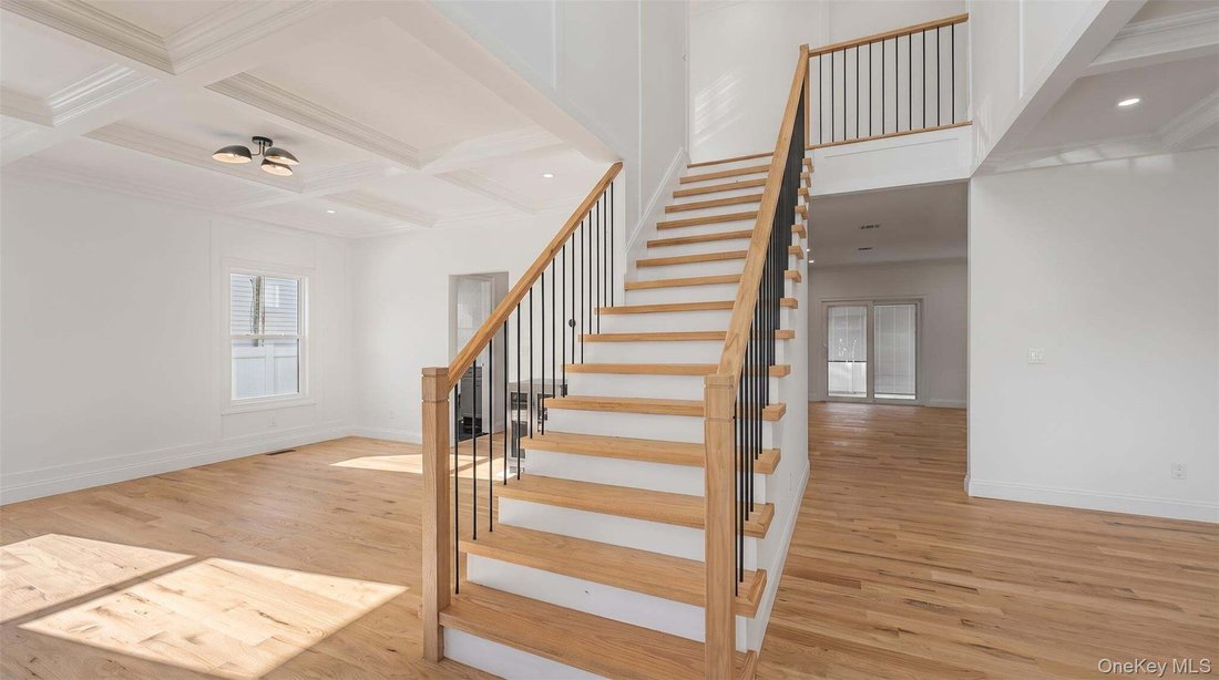 House in Levittown, New York, United States 3 - 18782081