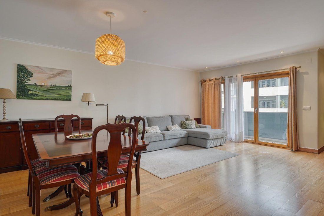 Apartment in Santa Iria de Azoia, Sao Joao da Talha e Bobadela, Lisbon, Portugal 1 - 18782221