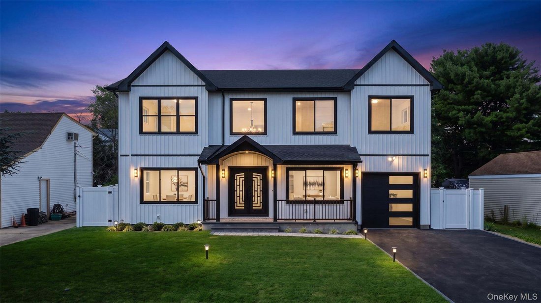 House in Levittown, New York, United States 1 - 18782081