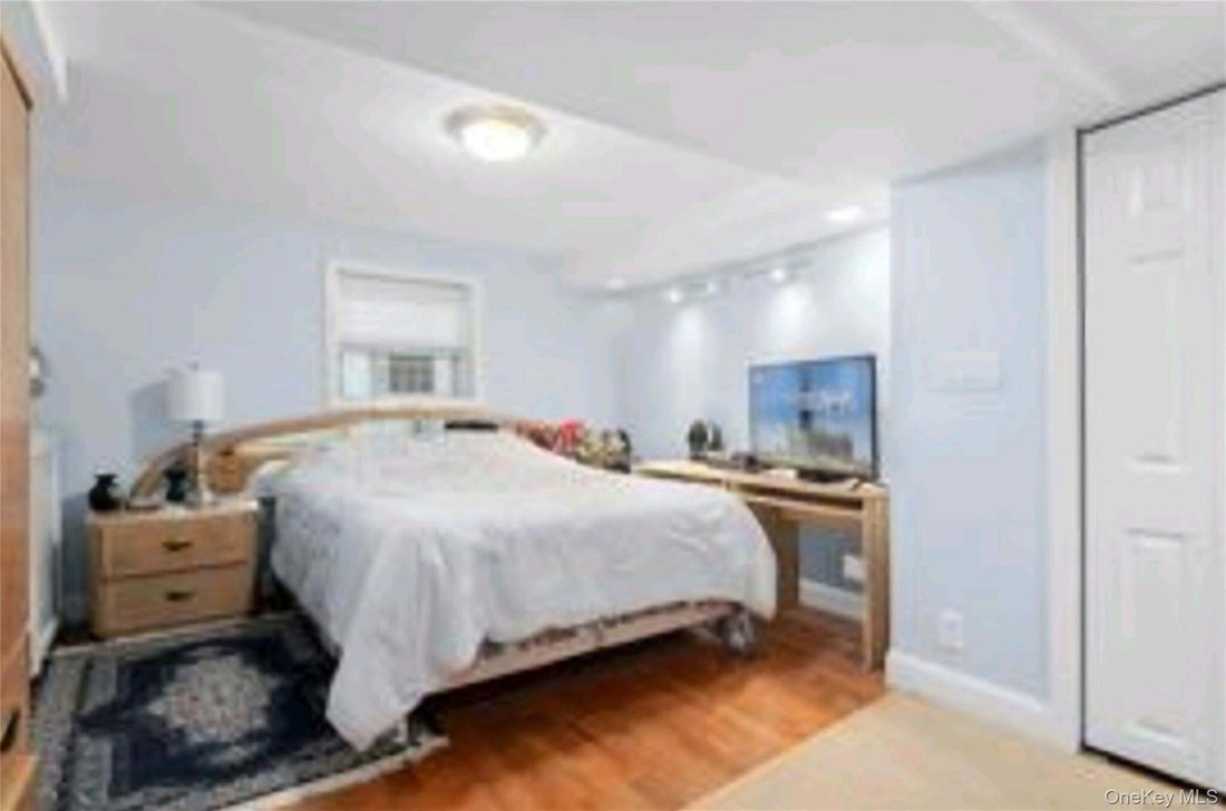 New York, New York, United States 4 - 18782052