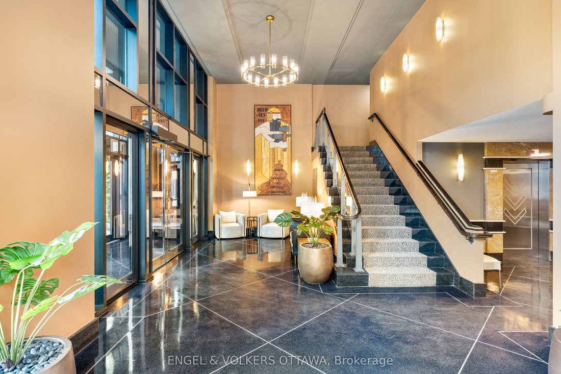 Condo in Ottawa, Ontario, Canada 4 - 18782437