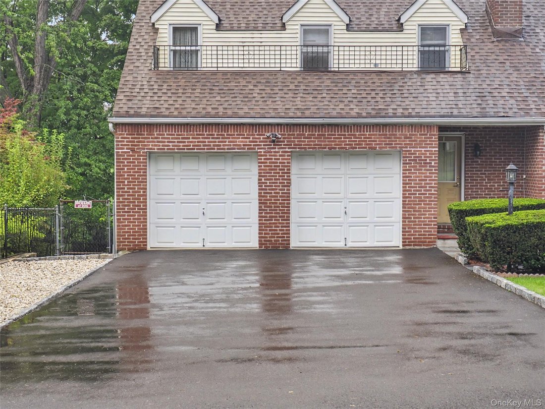 House in Thornwood, New York, United States 4 - 18782051