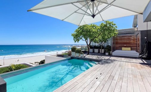 Townhouse in Camps Bay, Atlantic Seaboard, Cape Town 1