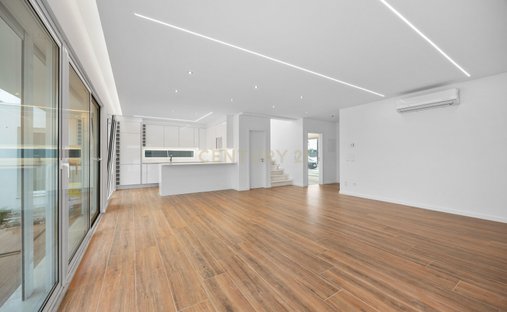 Villa in Aroeira, Charneca de Caparica und Sobreda, Portugal 1