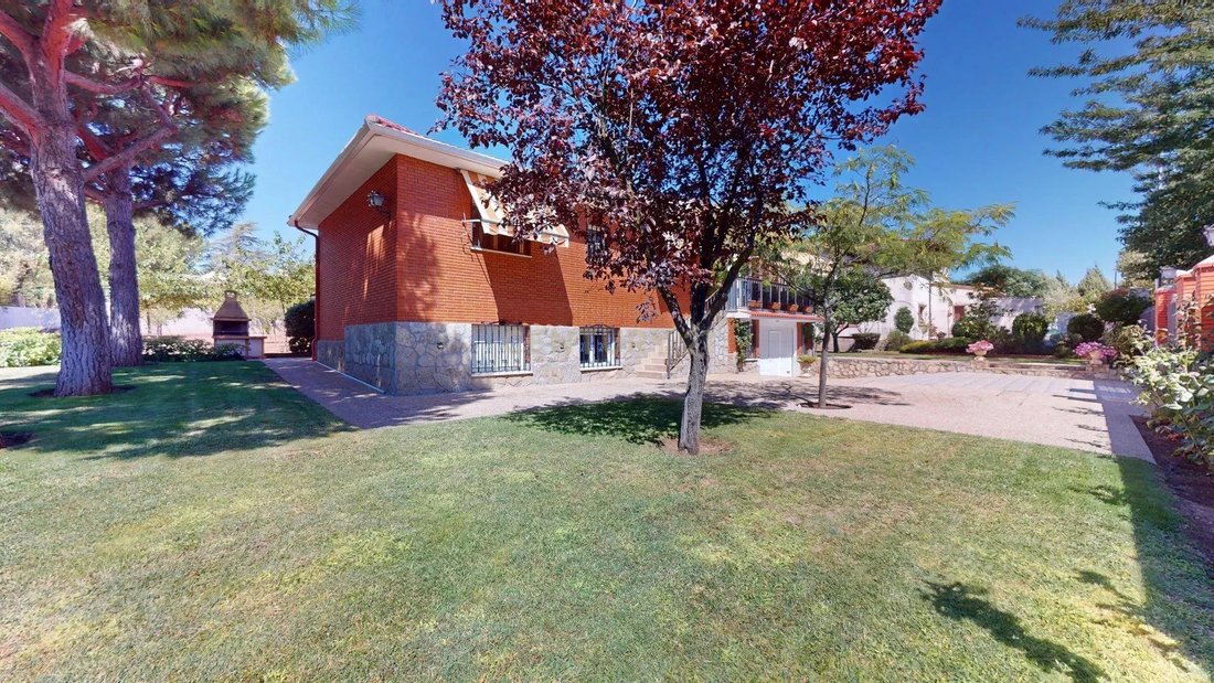 Villa in Villalbilla, Autonome Gemeinschaft Madrid, Spanien 1 - 18782408