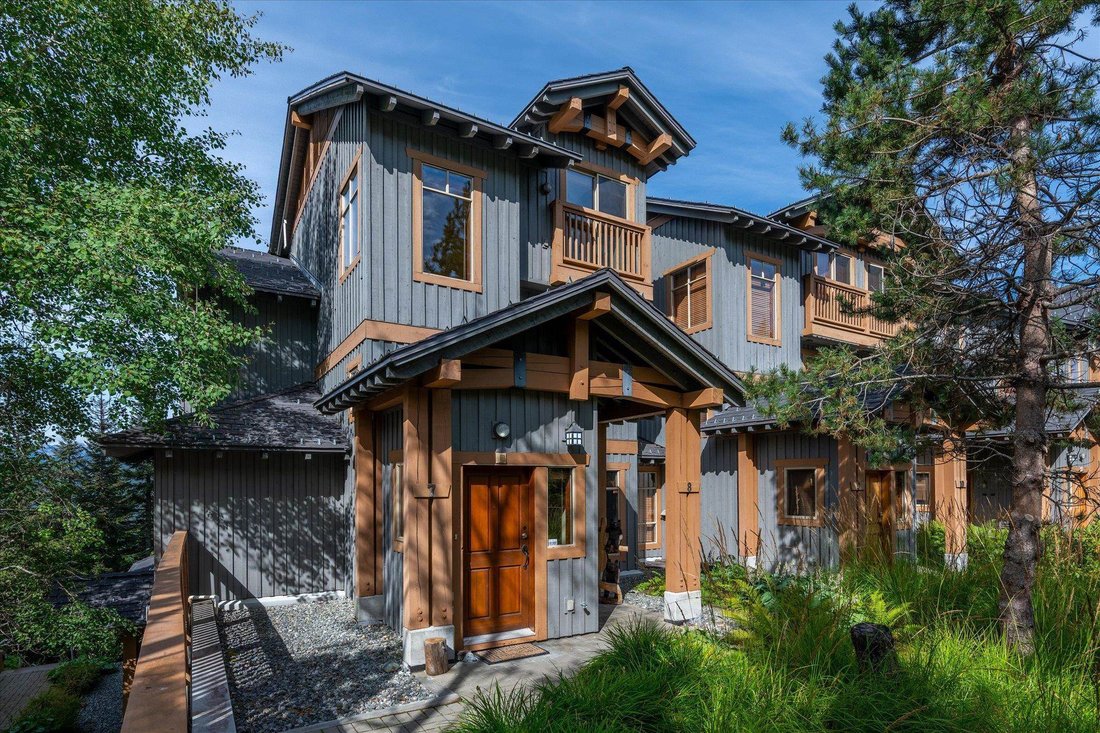 Townhouse in Whistler, British Columbia, Canada 1 - 18782422