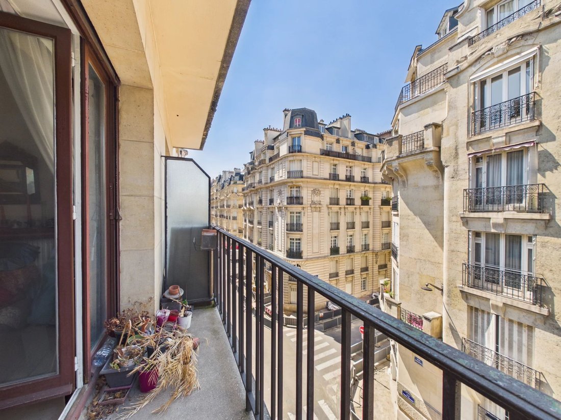 Apartment in Courcelles-Wagram, Paris 17e Arrondissement, Paris 2 - 18782453