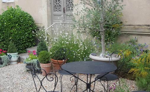 Castillo en Centre Ville, Autun, Francia 1