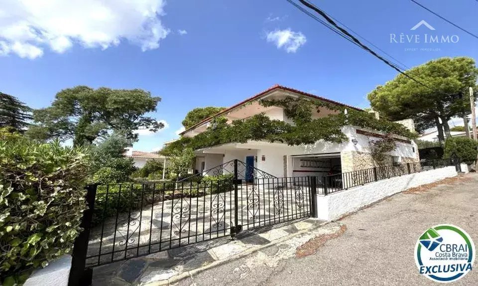 Haus in Llanca, Katalonien, Spanien 1 - 18782436