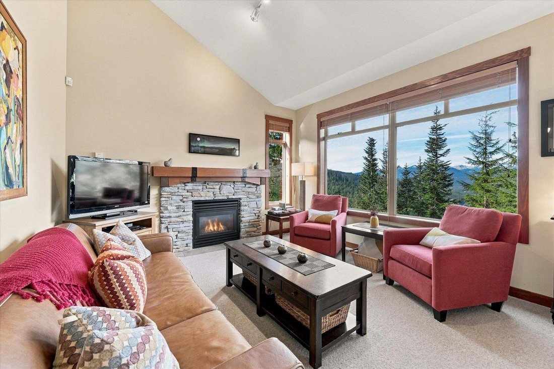 Townhouse in Whistler, British Columbia, Canada 2 - 18782422