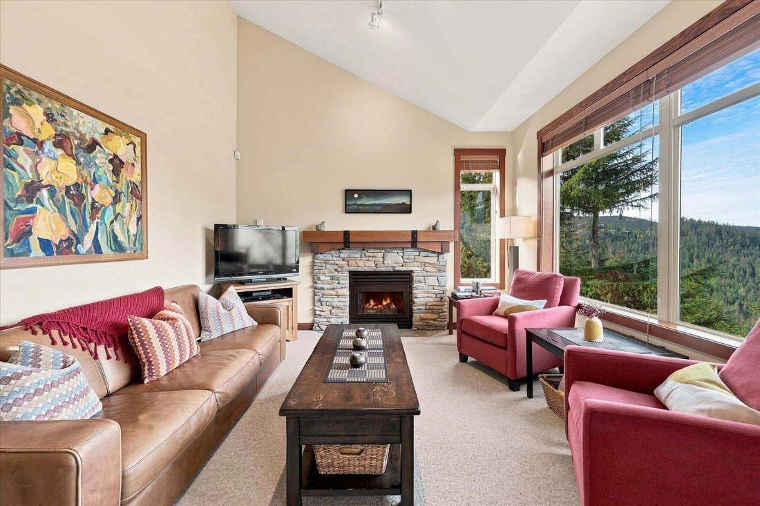 Townhouse in Whistler, British Columbia, Canada 3 - 18782422