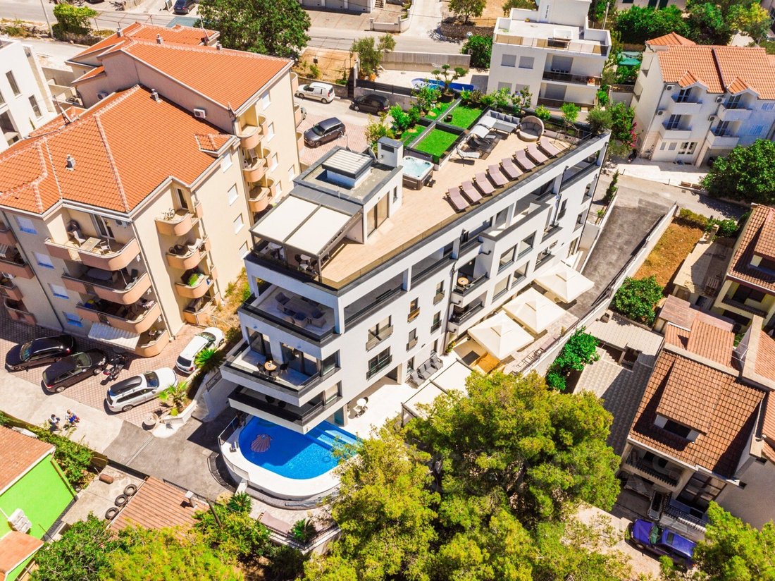 Villa in Okrug Gornji, Split-Dalmatia County, Croatia 1 - 18782543
