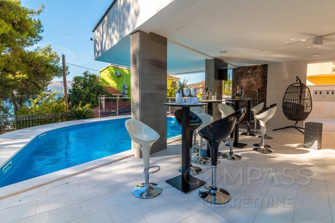 Villa in Okrug Gornji, Split-Dalmatia County, Croatia 4 - 18782543
