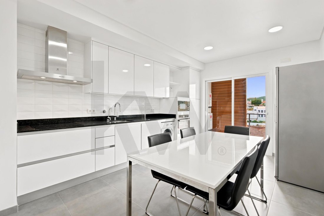 Apartamento en Carnaxide y Queijas, Distrito de Lisboa, Portugal 1 - 18782585