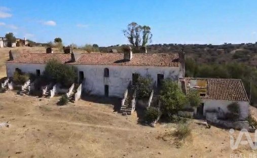 Farm Ranch in Alandroal (Nossa Senhora da Conceicao), Sao Bras dos Matos (Mina do Bugalho) e Juromenha (Nossa Senhora do Loreto), Distrikt Évora, Portugal 1