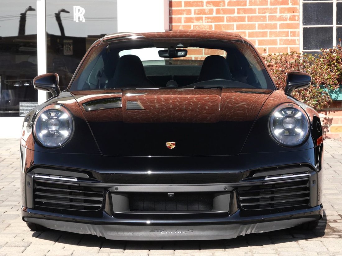 Coupe in Beverly Hills, CA, United States 3 - 18782648