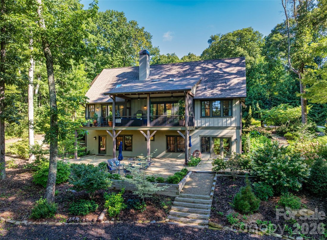 Casa en Hendersonville, Carolina del Norte, Estados Unidos 3 - 18782735