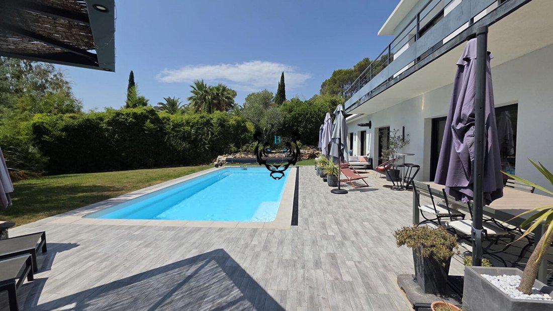 Haus in Ecarts, Roquebrune-sur-Argens, Frankreich 2 - 18782597
