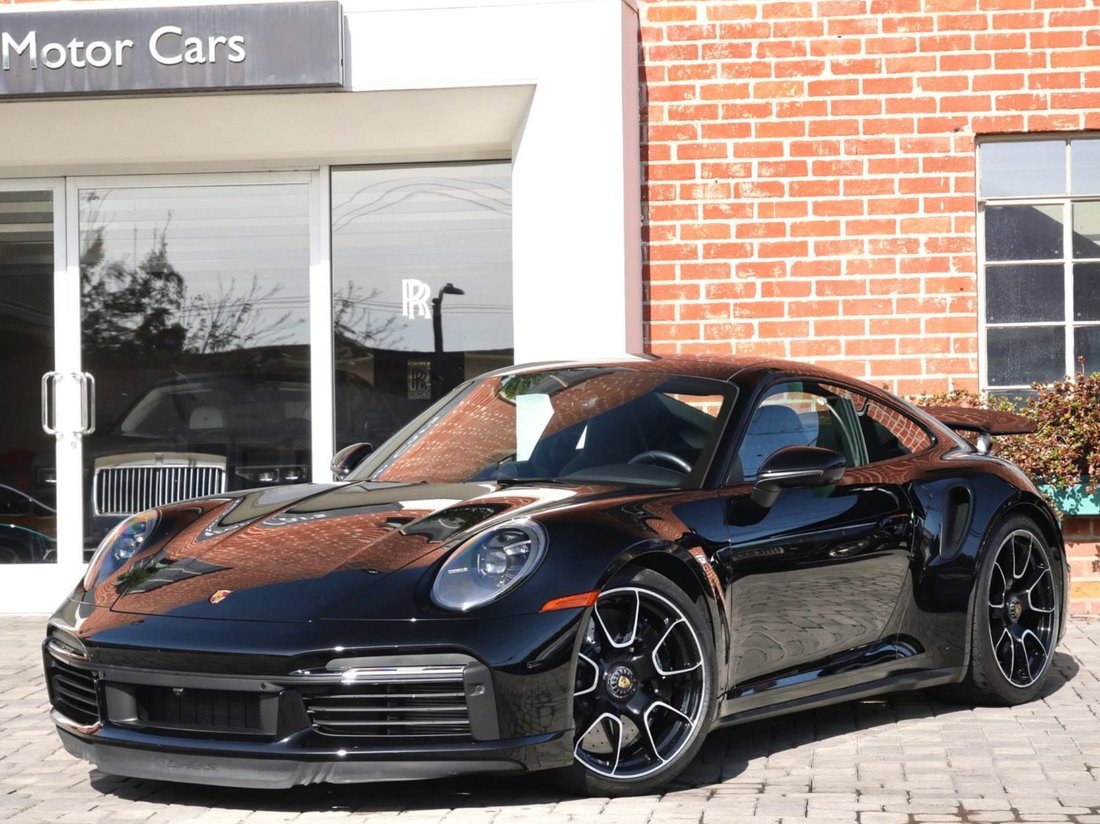 Coupe in Beverly Hills, CA, United States 4 - 18782648