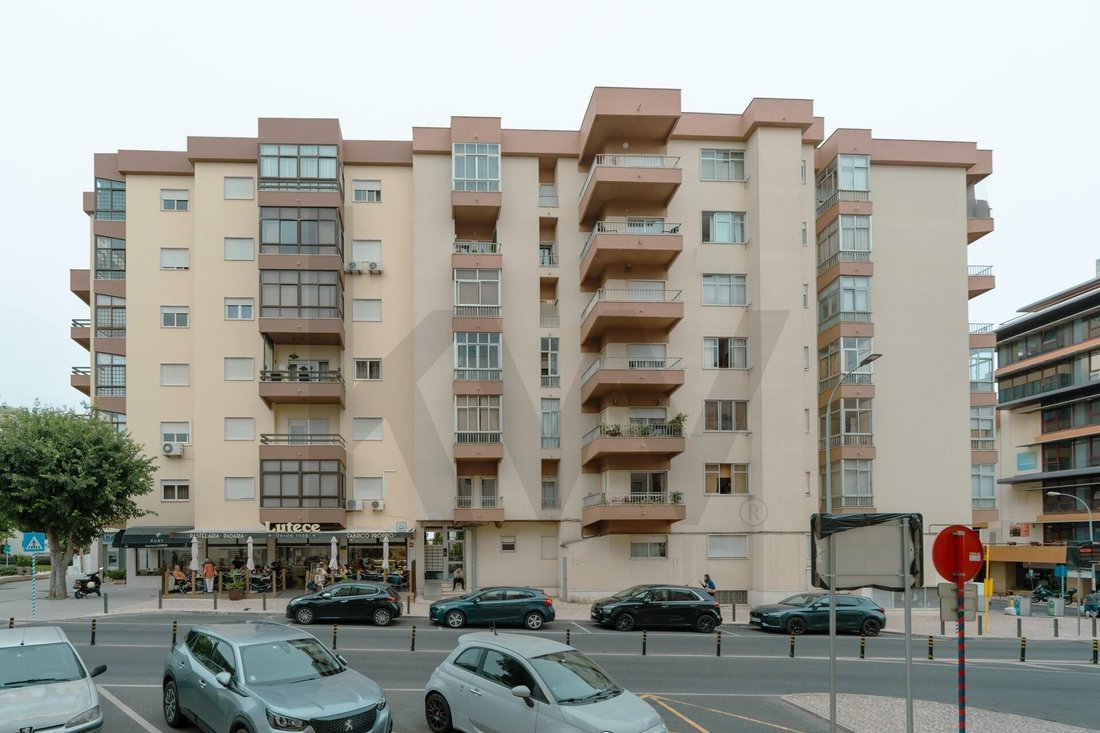 Apartment in Oeiras e Sao Juliao da Barra, Paco de Arcos e Caxias, Lisbon, Portugal 2 - 18782578