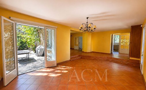 House in Napoleon, Maisons-Laffitte, France 1