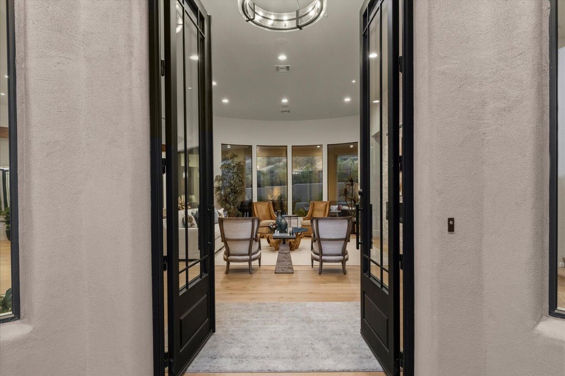 Scottsdale, Arizona, United States 3 - 18747821