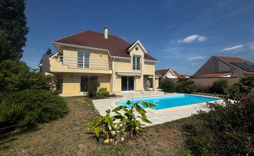 Villa in Idron, Neu-Aquitanien, Frankreich 1