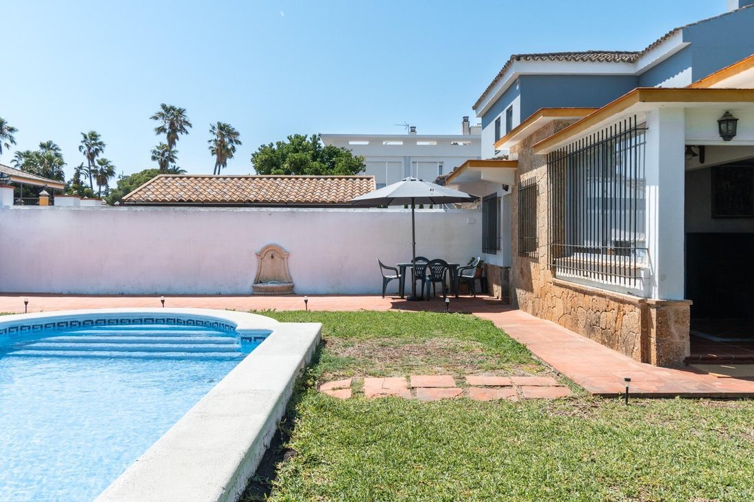 Chalet in El Puerto de Santa María, Andalusia, Spain 3 - 18000213