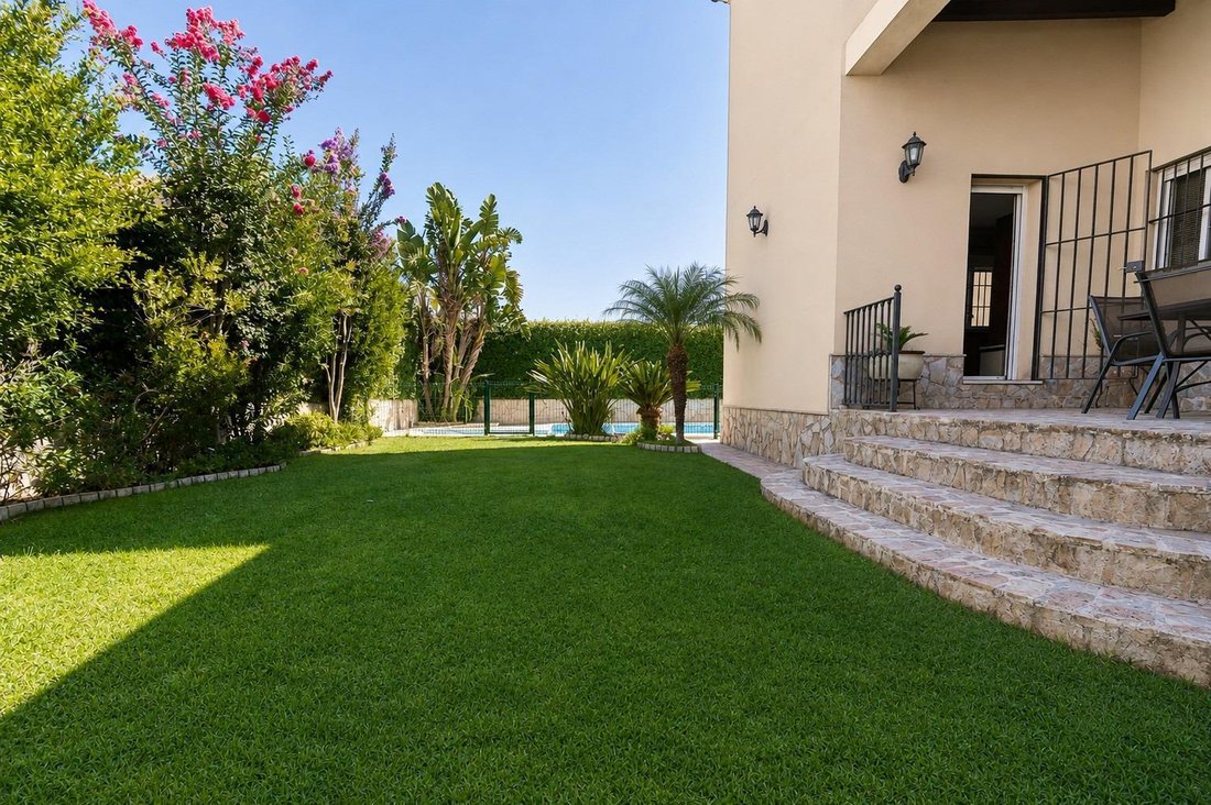 Chalet in Jerez De La Frontera, Andalusia, Spain 1 - 18783094
