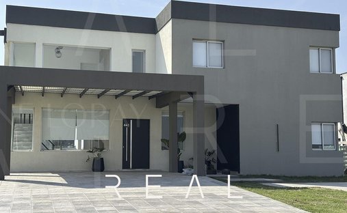 House in Canning, Buenos Aires, Argentina 1