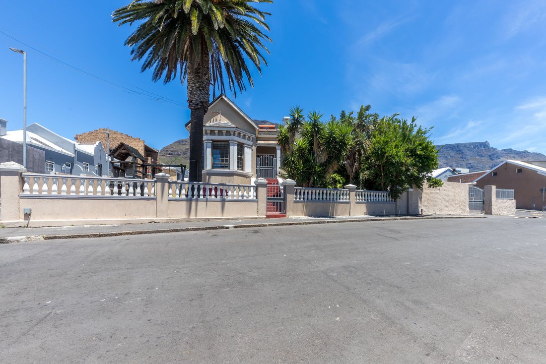 Country House in Walmer Estate, Cape Town, South Africa 1 - 18782976