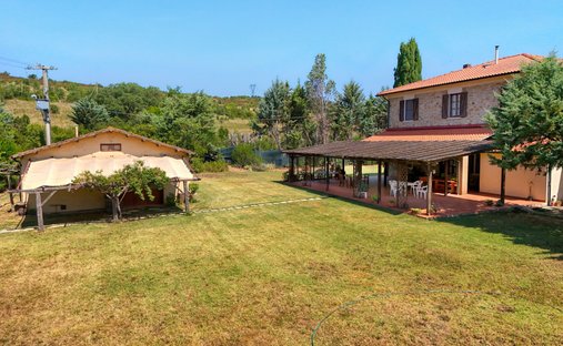Maison à Monteverdi Marittimo, Toscane, Italie 1