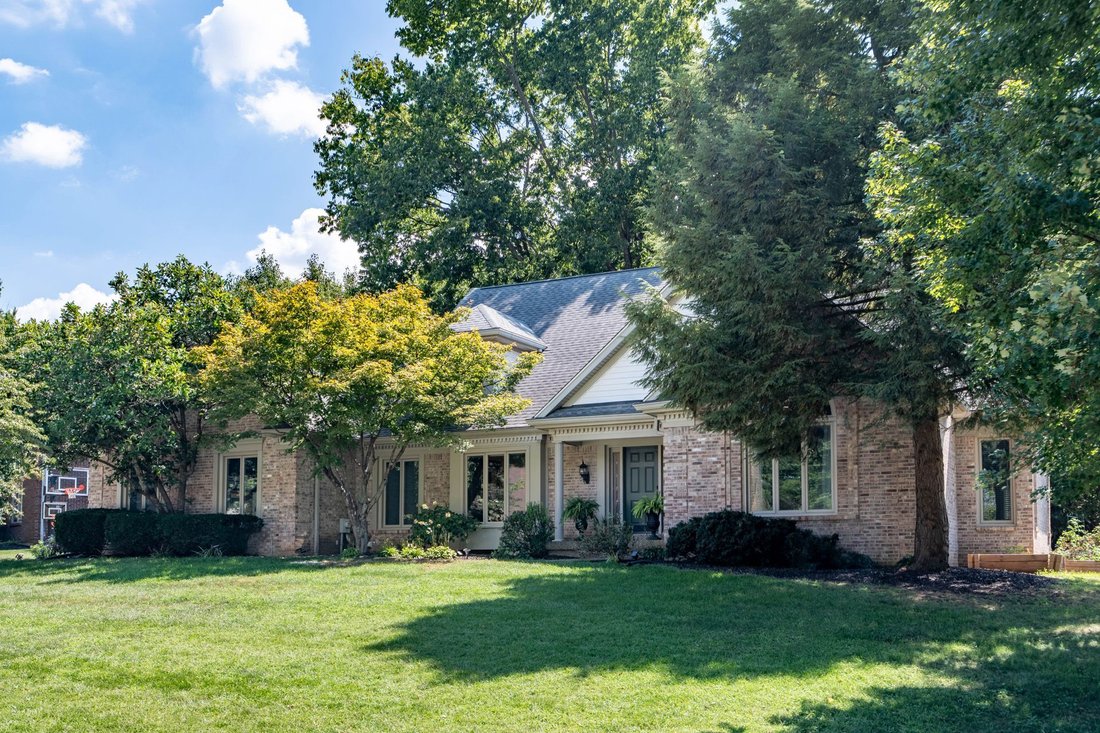 House in Watterson Park, Kentucky, United States 2 - 18783301