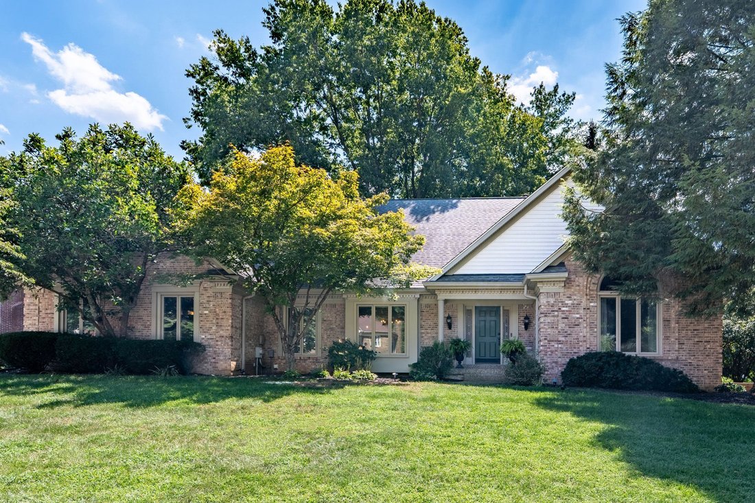 House in Watterson Park, Kentucky, United States 1 - 18783301