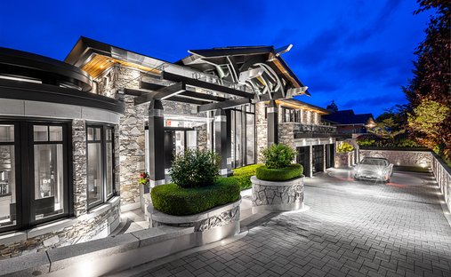 House in West Vancouver, British Columbia, Canada 1