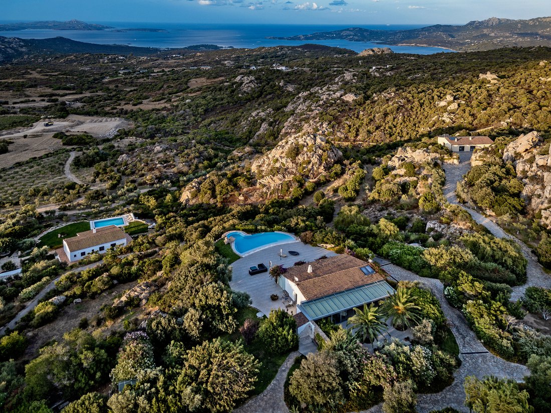 Estate in Area Arzachena Paese, Arzachena, Sardinia 1 - 18784729