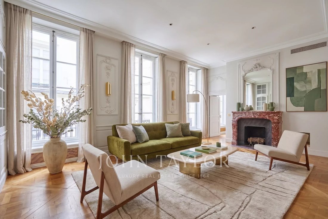 Apartment in Monnaie, Paris 6e Arrondissement, Paris 1 - 15282617