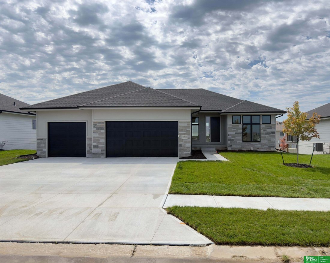 House in Papillion, Nebraska, United States 1 - 17919484