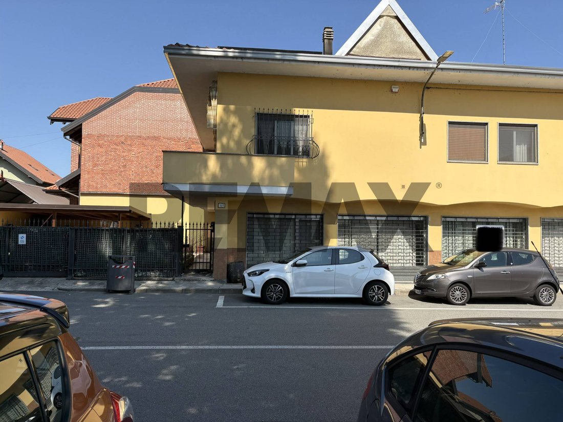 Apartment in Centro, Borgomanero, Piedmont 2 - 18788783