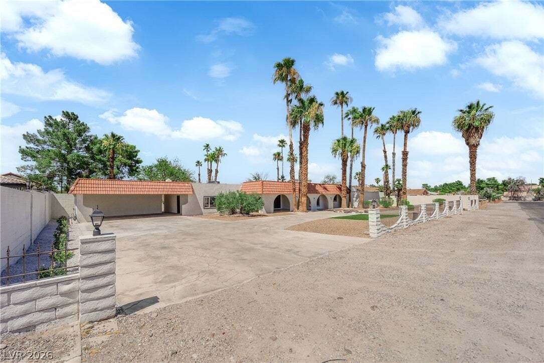 House in Las Vegas, Nevada, United States 4 - 18786515