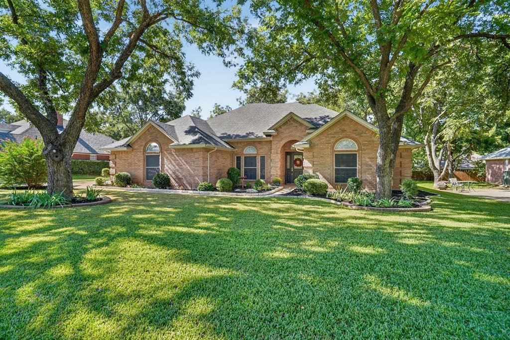 House in Granbury, Texas, United States 1 - 18787392